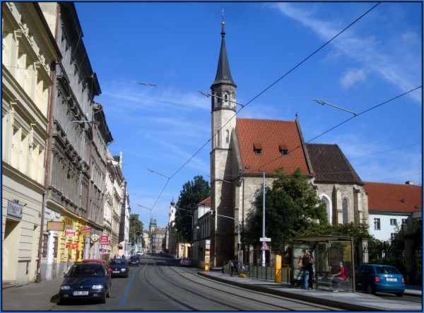 Отличная инвестиция в готовый бизнес - доходный дом в центре Праги
